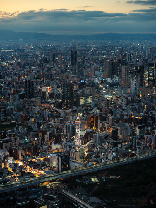 Tsutenkaku Twilight, Osaka, Japan